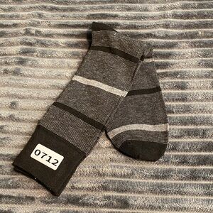 PERRY ELLIS 1 Pair Striped Speed Dry Crew Style Collegiate Dark Mid Calf Socks